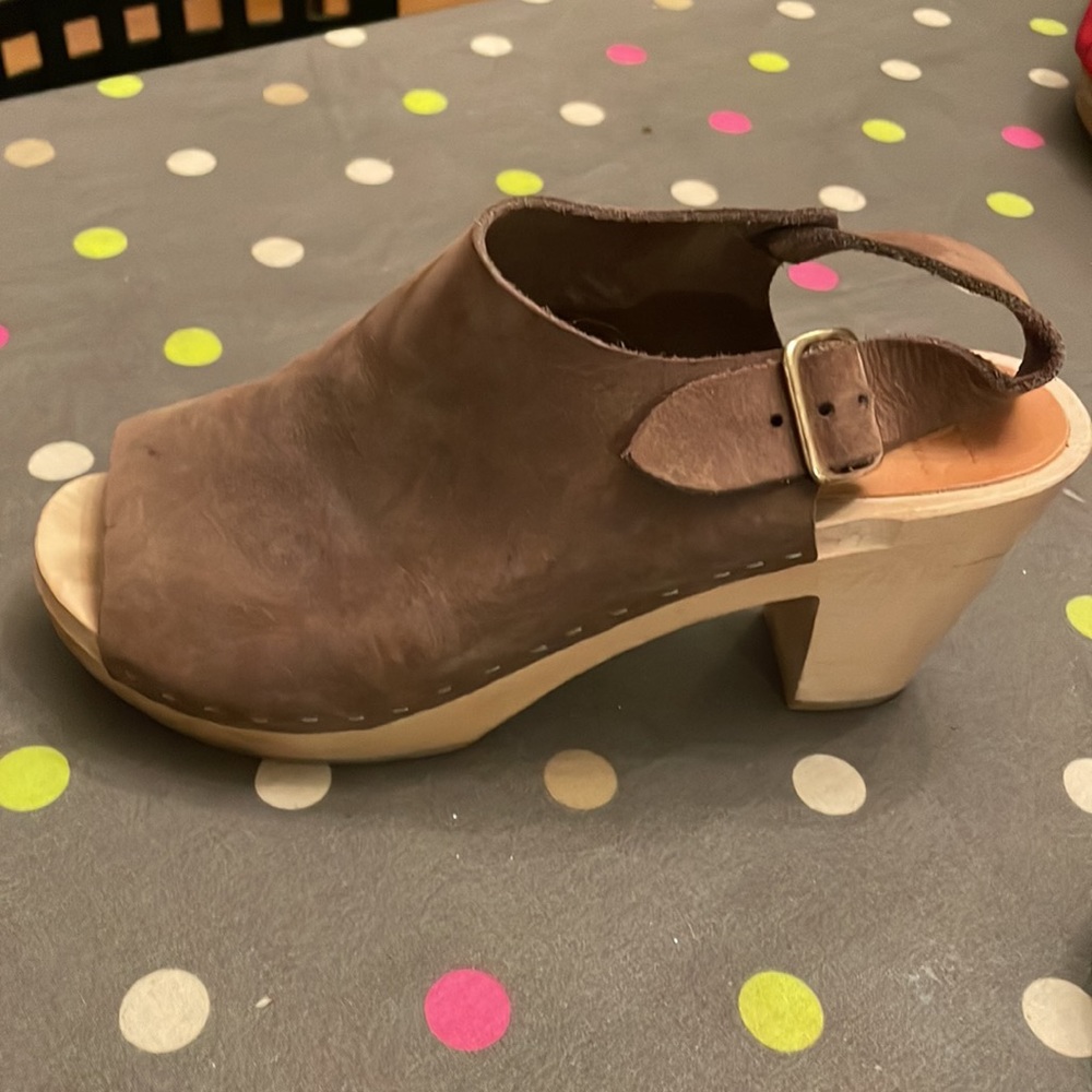 Cocoa Brown Bryr Clogs - Size 38 Barely Worn - image 5